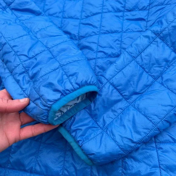 Marmot Women's Vibrant Blue Quilted Puffer Jacket - Picture 13 of 15